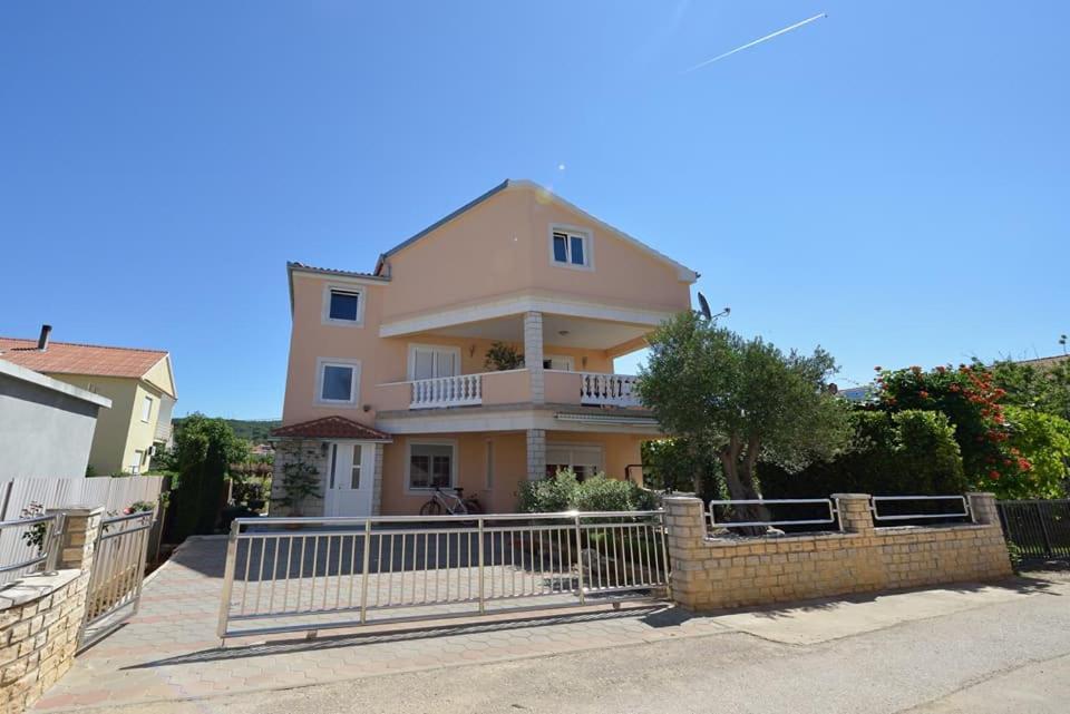 Sreca Apartment Near Beach With Bbq Bibinje Exterior foto