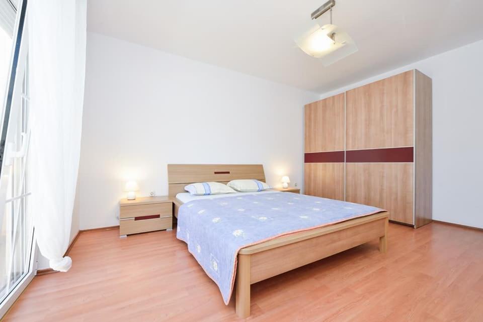 Sreca Apartment Near Beach With Bbq Bibinje Exterior foto