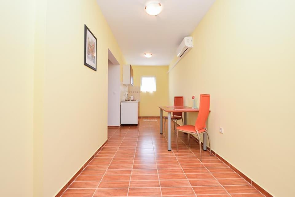 Sreca Apartment Near Beach With Bbq Bibinje Exterior foto