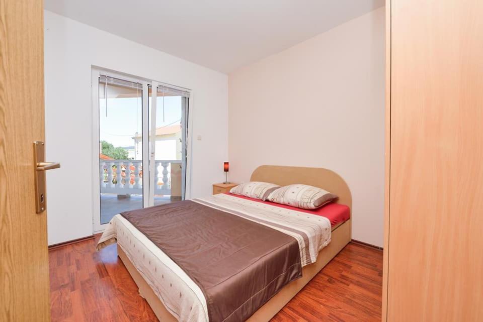 Sreca Apartment Near Beach With Bbq Bibinje Exterior foto