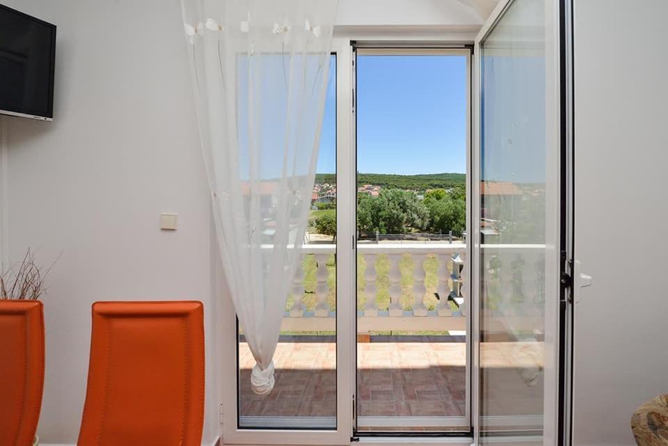 Sreca Apartment Near Beach With Bbq Bibinje Exterior foto